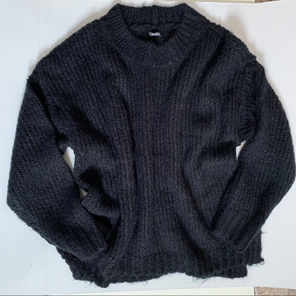 ❤️Aerie Black Crew Neck Oversized Sweater - Picture 1 of 4
